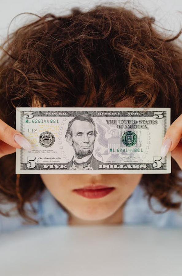 金钱的“隐形盗贼”;一文读懂通货膨胀，以及比特币为何能成为它的天敌